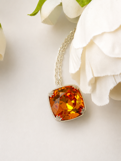 Amber Swarovski Kristalli Kolye